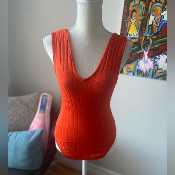 Zara V neck bodysuit - Picture 1 of 6